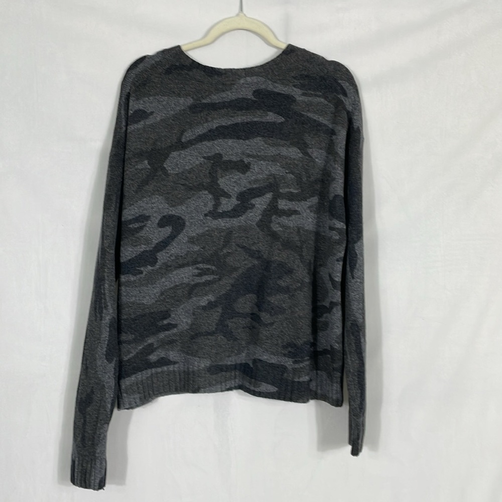 Rails Camo Sweater XL Gray Camo Print Crewneck - Picture 5 of 10
